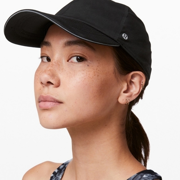 black lululemon cap hat